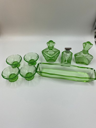 Grünes pressglas konvolut - pressglas,