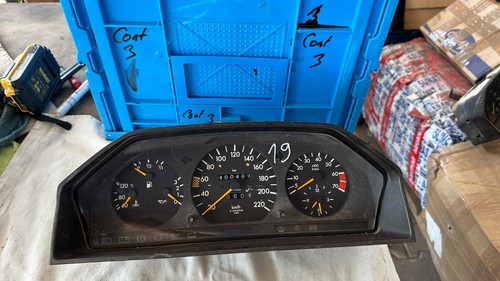 Mercedes w124 200e - mercedes,