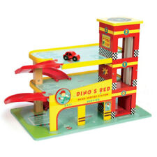 Dino`s rote Parkgarage Holz