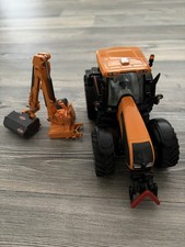 Siku Farmer 3659 Valtra Traktor, Kuhn Böschungsmähwerk, Maßstab 1:32