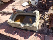 1 Antiker Sandsteintrog  für Gartenanlage zum bepflanzen Wassertrog Pflanzzeit