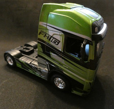 LKW Modell 1:43 Bburago Street Fire Volvo FH16 750 Zugmaschine grün, ohne OVP 