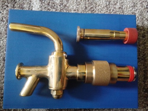 Zapfhahn aus messing - aus,