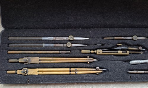 Altes zeichengerät zirkel - altes,