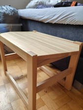 Selbstgemachter beistelltisch holz massiv
