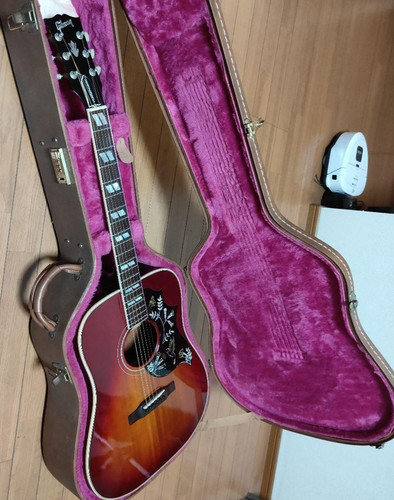 Gibson hummingbird 1993 - gibson, cherry