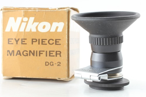 Fast neuwertig box nikon - neuwertig,