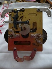 Altes Uhrwerk für eine Alte