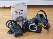 Spiegelreflexkamera Nikon D70 Body (Farbdefekt) mit Anleitung und Ladekabel