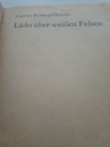 Licht über weißen felsen - Über,