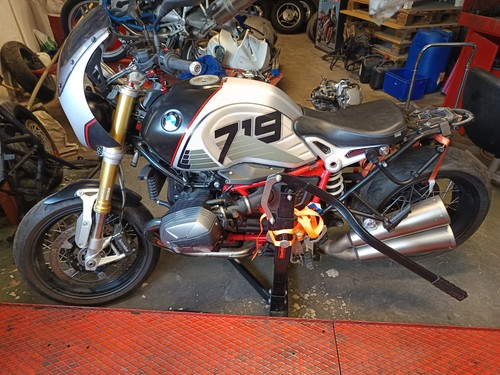 Bmw nine 21 - t,
