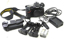 Nikon D300 12.3MP DSLR Kamera