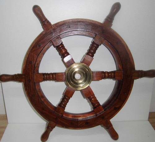 Schiffssteuerrad aus holz - aus,