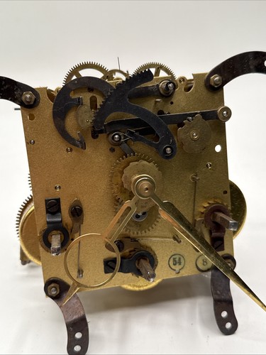 Altes uhrwerk wanduhr - altes,