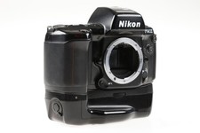NIKON F90X mit MB-10 - SNr