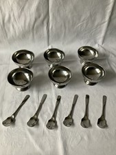 Set von 6 Eisbechern, Eischalen und 6 Löffel aus Edelstahl, Dessertschalen.