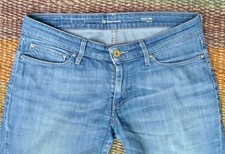 Neu: LEVI'S 29 Demi Curve