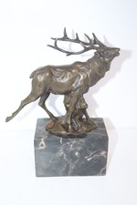 Bronze Skulptur / Figur ,"Hirsch", signiert Milo , Höhe 26cm , 3,2Kg /272