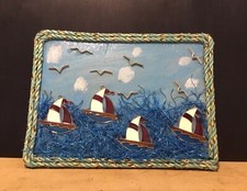 BOOTSBILD AUS RECYCELTEM