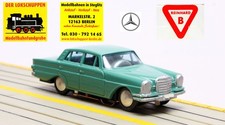 Reinhard/ Rasant Modell-Autostraße Mercedes Benz 220 grün [F]