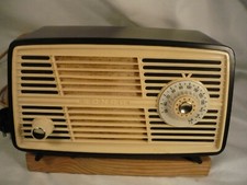 DDR   VEB  RFT   RÖHRENRADIO    " SONRA, 64/58 GW  "   spielt,   TOP RARITÄT