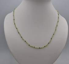 Peridot Kugelkette mit Spinell