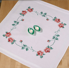 PERMIN -STICK-TISCHDECKE /GARN