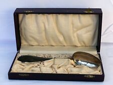 Löffel im Kasten mit Punzen