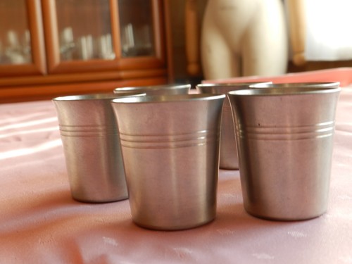 Kleine zinnbecher schnaps - zinnbecher,