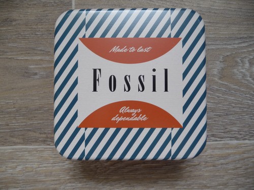Fossil blechdose quadrat - fossil,