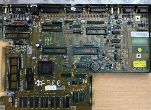 Amiga 500 plus mainboard - +, rev