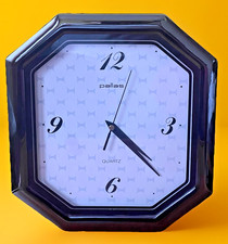 Vintage Pallas Quartz Wanduhr