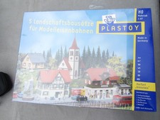 Faller - Plastoy Bausatz Dorfset "!Grünstein"