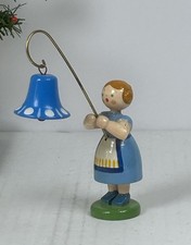 699/25 Altes Blumenmädchen