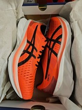Asics Laufschuhe Novablast
