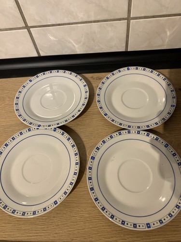 Vier untertassen teller - untertassen,