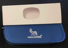 NOVOPEN 6 in Grau mit blauer Tasche