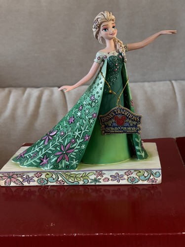 Disney showcase collection - showcase,