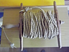 Oma´s Wäscheseil-Spindel, Haspel, drehbar, mit Seil, Massivholz, 40er/50er Jahre