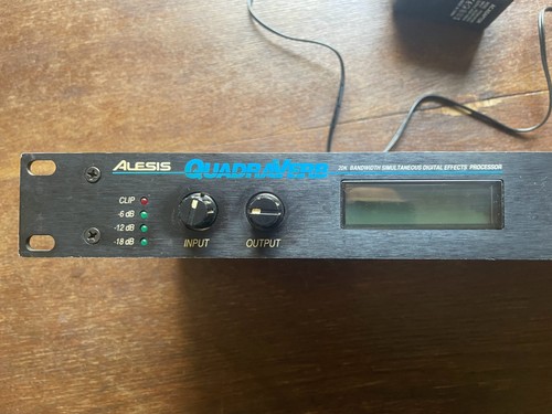 Alesis quadraverb plus - quadraverb, 19"