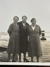 👩 Foto 3 Frauen Lachend