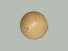 Kugel aus Holz (Zirbe)