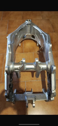 Aprilia 250 rahmen - rs,