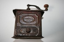 Alte antike Kaffeemühle