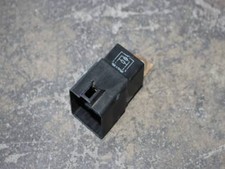 VW Passat 3C Relais beheizbare Frontscheibe Windschutzscheibe 3B0951253