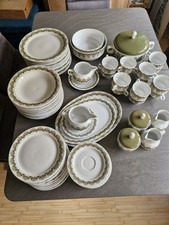 Eschenbach Porzellan Service Venice Perlrand Retro grün - 12 Personen 