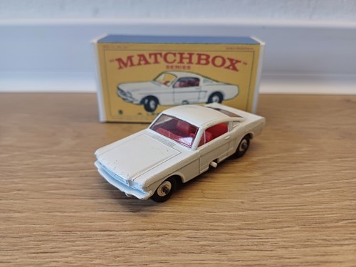 Matchbox superfast ford - matchbox,