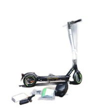 E Straßenzulassung 350W Motor E Roller App 30KM Reichweite Helmets