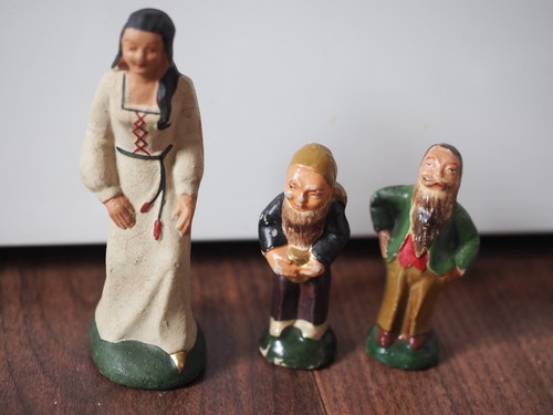 Drei alte masse figuren - alte,