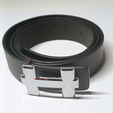 Gürtel Schwarz mit "H"-Buchstabe, Replikat, 109 cm